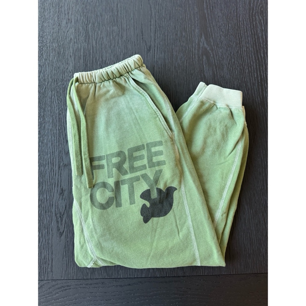 FREECITY | Sunfades SuperVintage Pocket Sweatpants in Joshua Tree